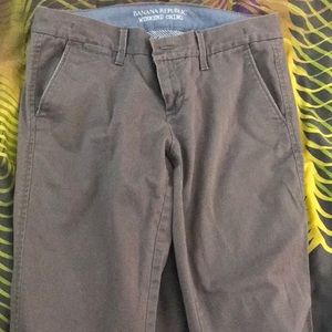 I’m selling banana republic size 2 in women color Gray